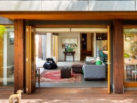 Timber Doors: Melbourne Prefers the Warmth of Nature